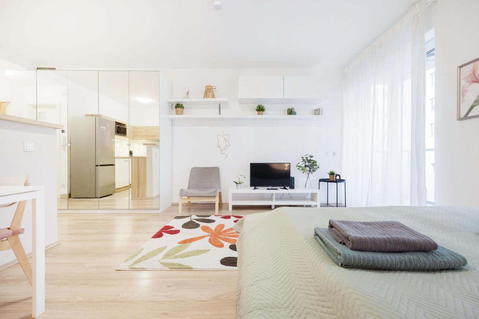 ブダペストThe Chic Crib With Balconyアパートメント エクステリア 写真